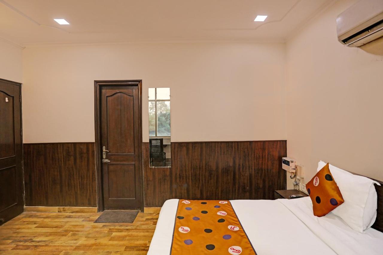 Hotel Grand Tushar - Ghaziabad Railway Station Eksteriør bilde