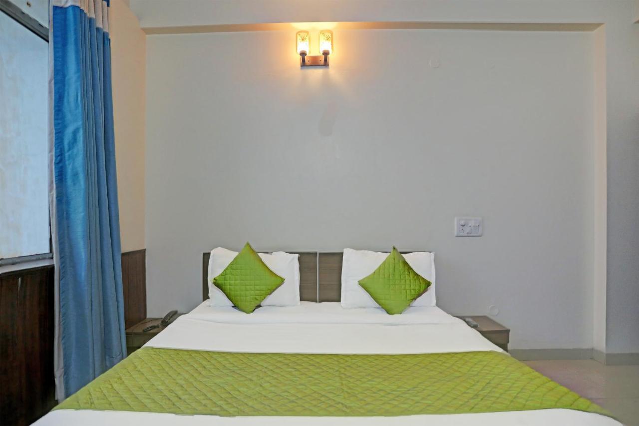 Hotel Grand Tushar - Ghaziabad Railway Station Eksteriør bilde